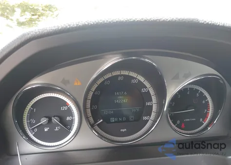 2009 Mercedes-Benz C 300 Luxury 4Matic/Sport 4Matic z USA, uszkodzony, nr VIN WDDGF81XX9F204828